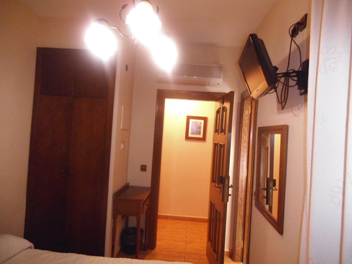 Hostal Los Galgos Yepes المظهر الخارجي الصورة