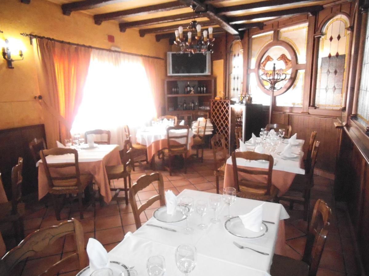 Hostal Los Galgos Yepes المظهر الخارجي الصورة