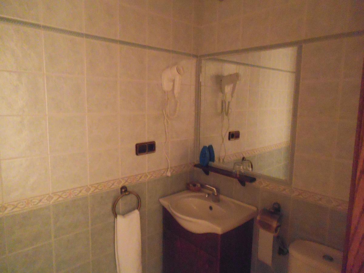 Hostal Los Galgos Yepes المظهر الخارجي الصورة